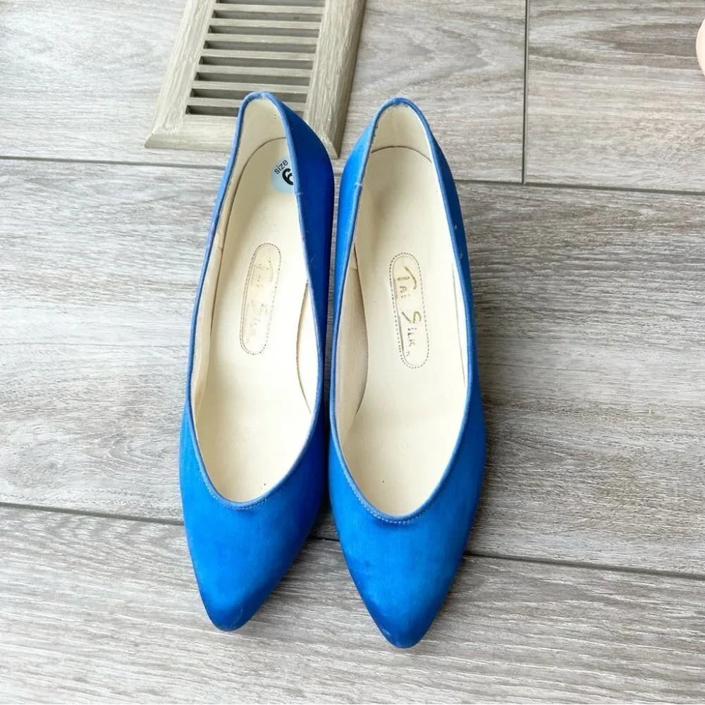Vintage Tai Silk Satin Heel Pump Made in Taiwan